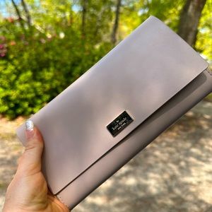 Kate Spade Bi Fold 3 slot wallet 💕